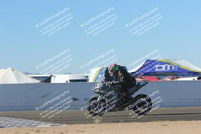 media/Nov-06-2023-Moto Forza (Mon) [[ce023d0744]]/4-Beginner Group/Session 4 (Finish Line Checker)/